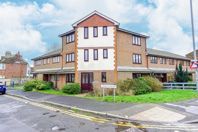 Alma Court, Sedlescombe Road North, St. Leonards-on-sea